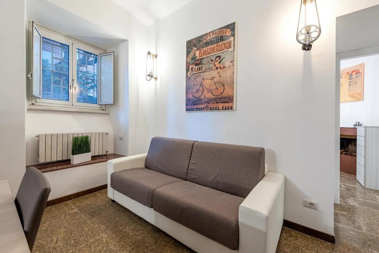 Tour De Rome Apartment 0*,  Italy
